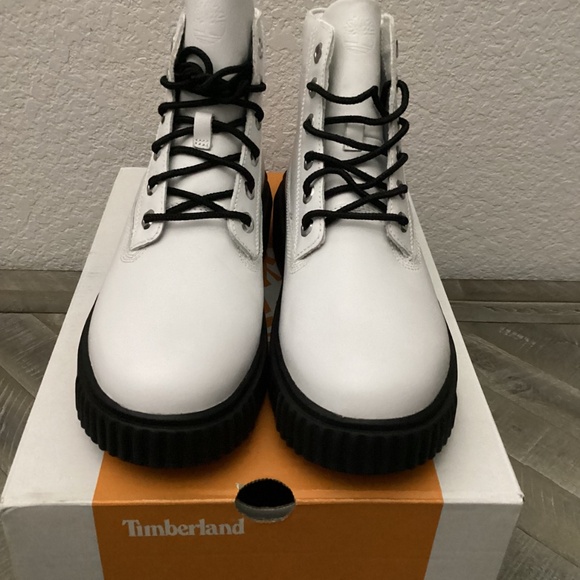 TIMBERLAND Women's Greyfield Leather Boots, size 9.5 - Picture 3 of 12